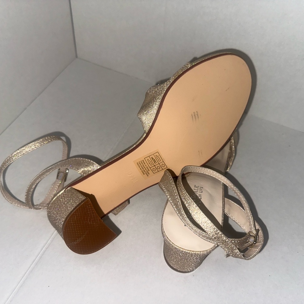 Benjamin Walk Glittering Gold Heels size 10 1/2M        (#141) - Picture 4 of 7